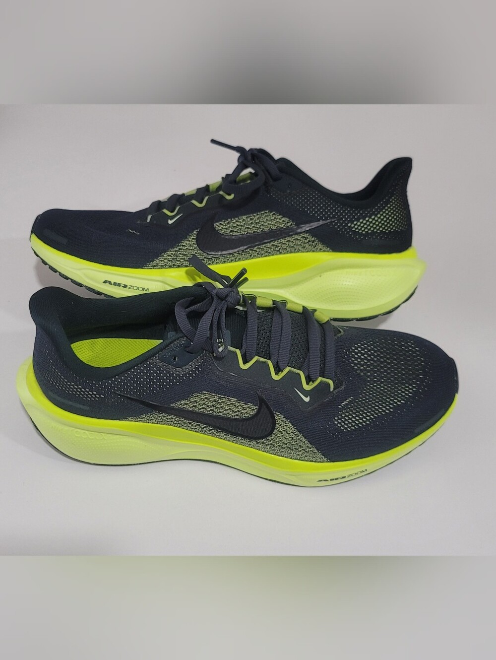 Nike  Navy & Neon Green Running Shoes - Air Zoom